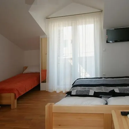Trio Apartament Srima