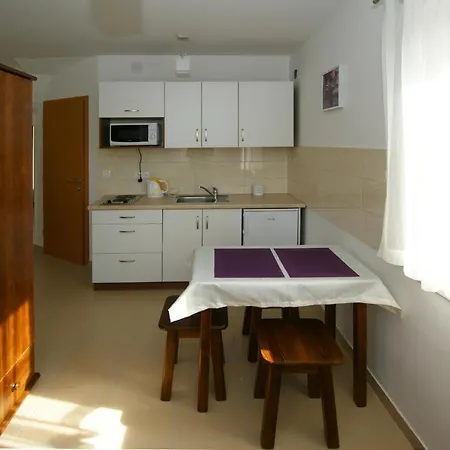 Trio Apartament Srima