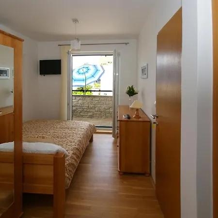 Trio דירה סרימה