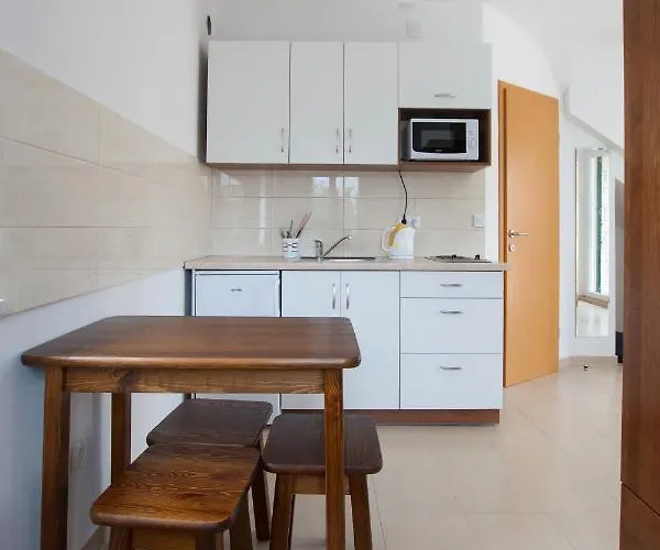 아파트 Trio 스리마